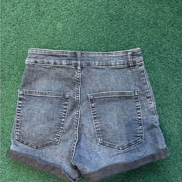 High-Waisted Cheeky Denim Shorts! - Picture 5 of 5